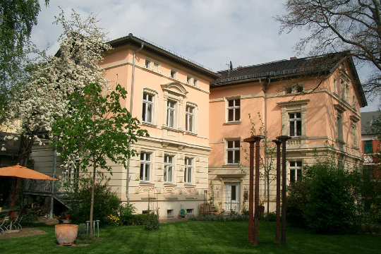2004 010